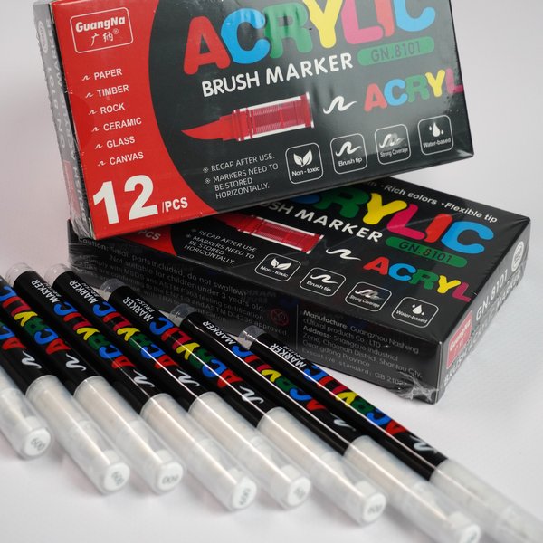 Набор акриловых маркеров (кисть) 12 цветов ( 600 белый ) - изображение 0